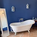 Bed and Breakfast The Tower Of The Old King 4*