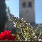 The Tower Of The Old King Bed and Breakfast Ντεζεντσάνο ντελ Γκάρντα