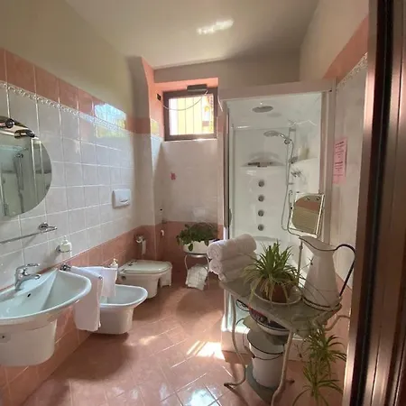The Tower Of The Old King 4* Desenzano del Garda