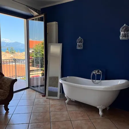The Tower Of The Old King Bed & Breakfast Desenzano del Garda