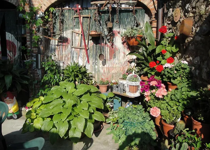 The Tower Of The Old King Bed & Breakfast