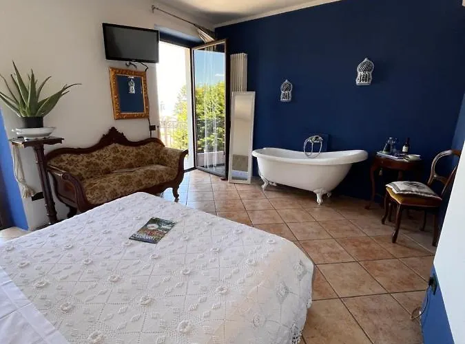The Tower Of The Old King Bed & Breakfast Desenzano del Garda