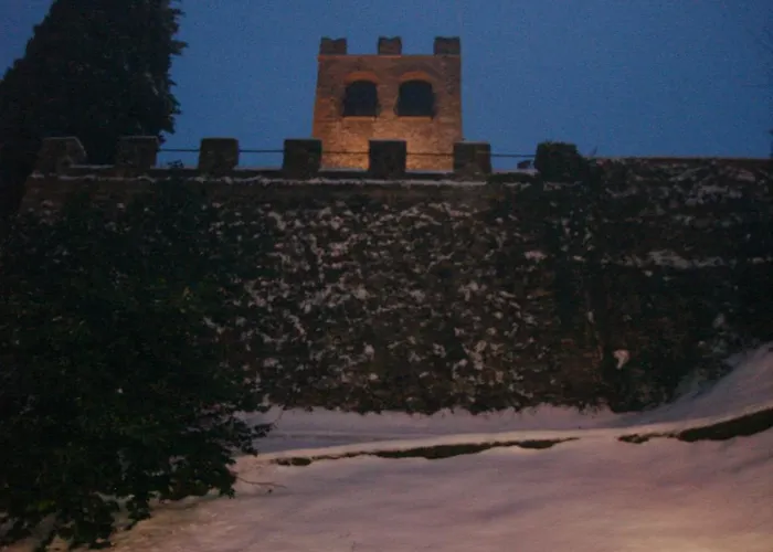 The Tower Of The Old King Bed & Breakfast 4*